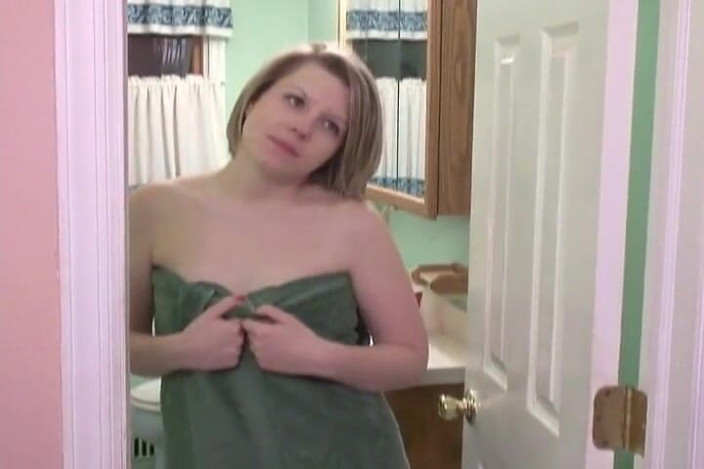 Radical: Shower time with small boobs girl