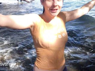 Ziva Fey: Ziva Fey - im meer nass werden, voll angezogen