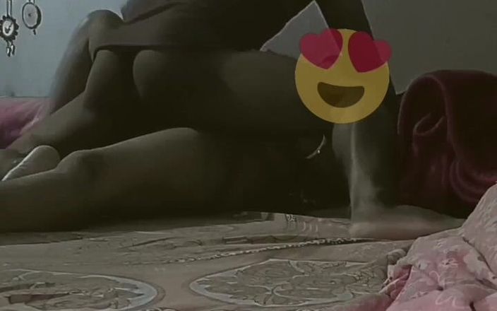 BMsexlove100: L'amico del vero marito che scopa desi moglie calda più...