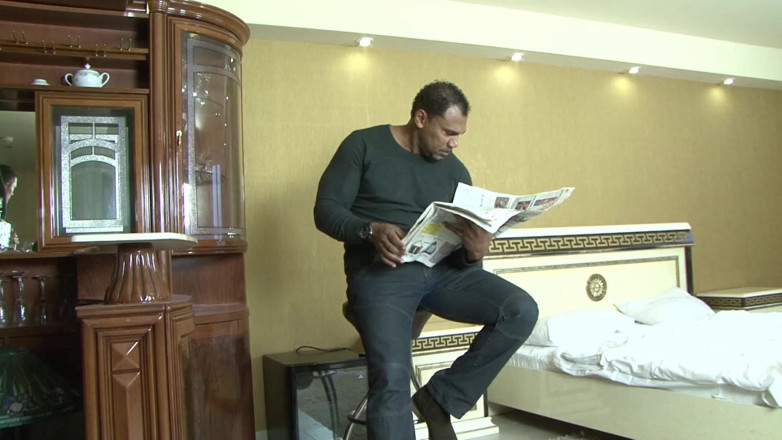 Time To Jerk Off: Aldatan sarışın evli kadın siyah canavar yarağa biniyor