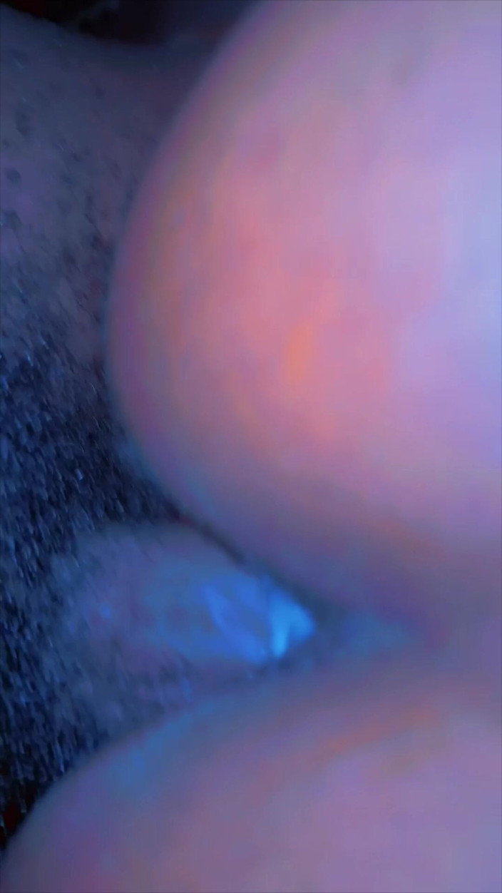 Black-yo: Dia mencintai penis besar saya