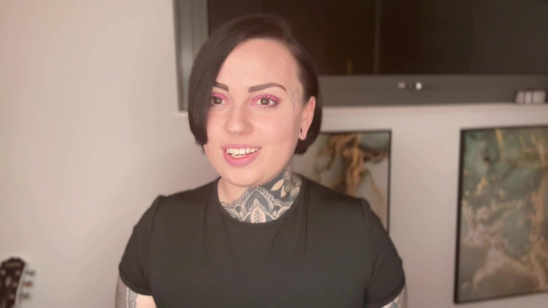 Miss Valentina: Fii scroafă mea obeză