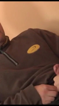 Сексуальная рыжая крошка обожает член