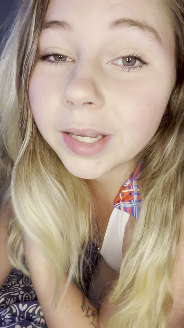 Oceanne rihouay: Миниатюрная презентация