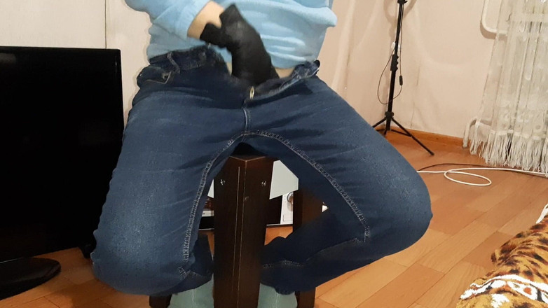 Lesbian-candys: Dvě mladé studentky v hostelu masturbují své kundičky proti sobě