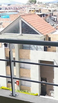 Pembantu rumah dikongkek oleh bosnya sebagai pertukaran untuk kenaikan gaji