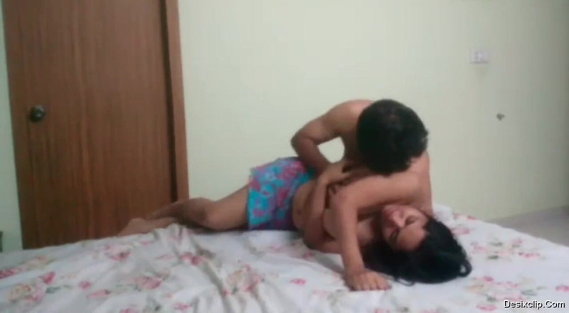 Fair 2 lovely: Gujju Bhabhi Takes Stud of the Handsome Stranger and Fucked...