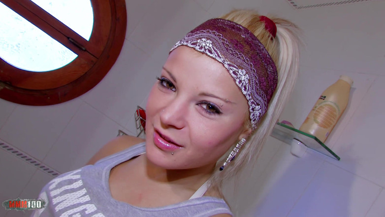 MMM100 Fuck Buddies: Shana Spirit: Analfick im Badezimmer mit junger französischer blonder Shana...