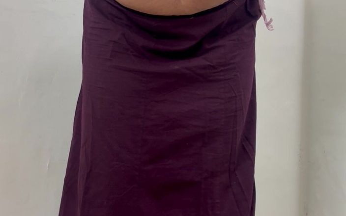 Anajanadevi: Tetas desnudas en masaje con aceite