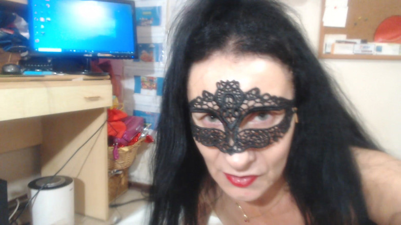 WEBREGINETTA2023: Din spate, în ciorapi, ia marele