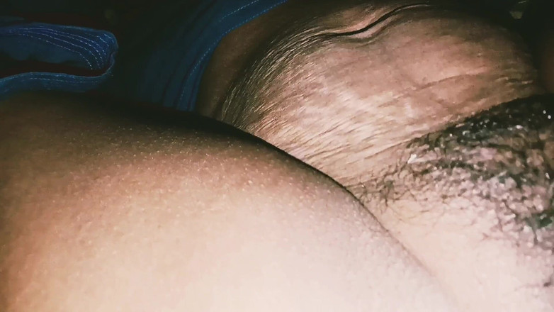 Xhtad studio: Služka je sexy odvážná krásná dívka byla poprvé ošukána jejím šéfem