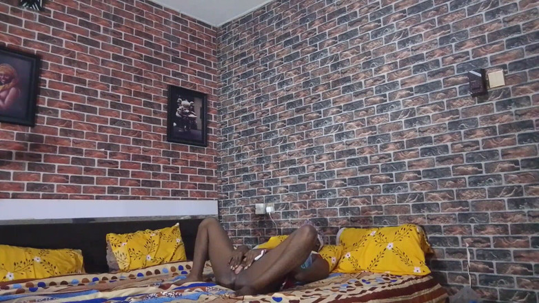 Sex naija 1: L’université la plus sexy se fait baiser dans la nature. Énorme