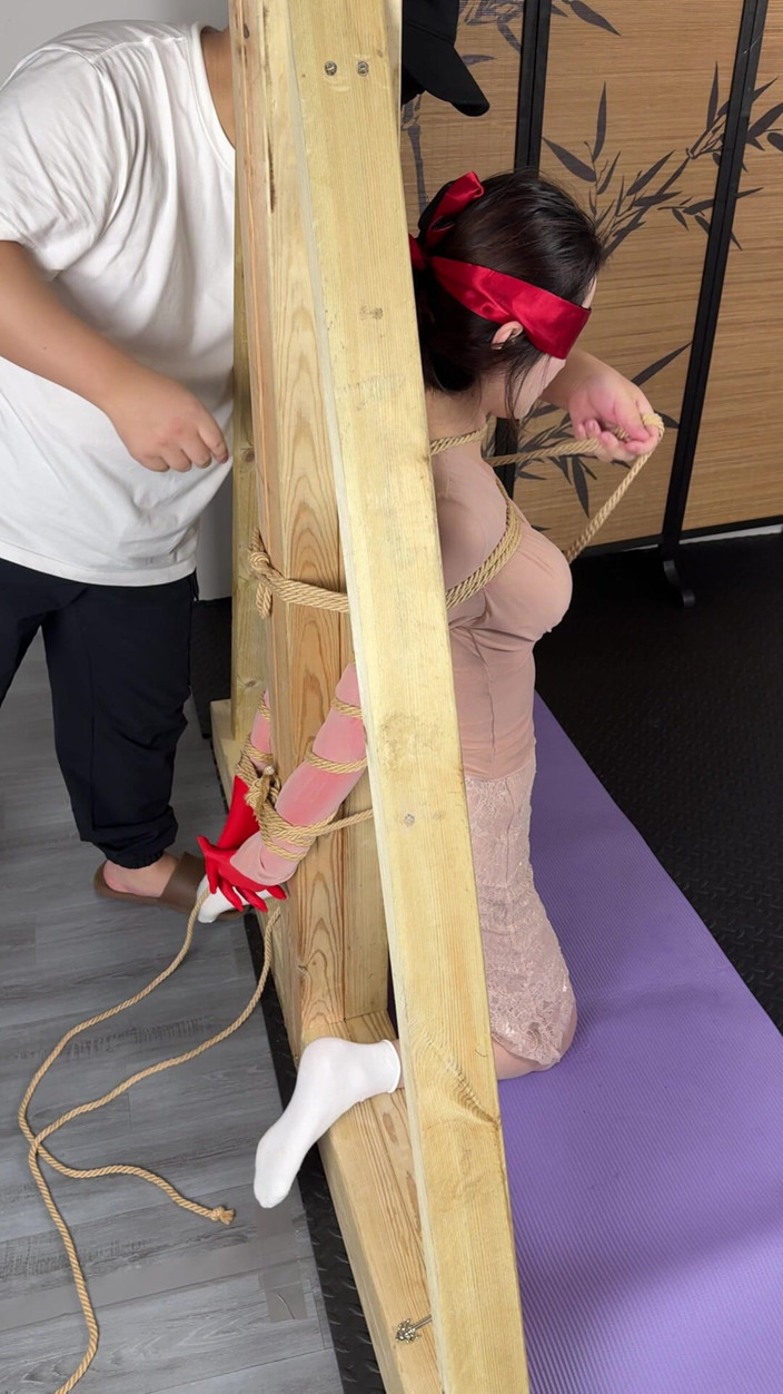 Yanmou: Belaian dan pelatih ol boyfriend