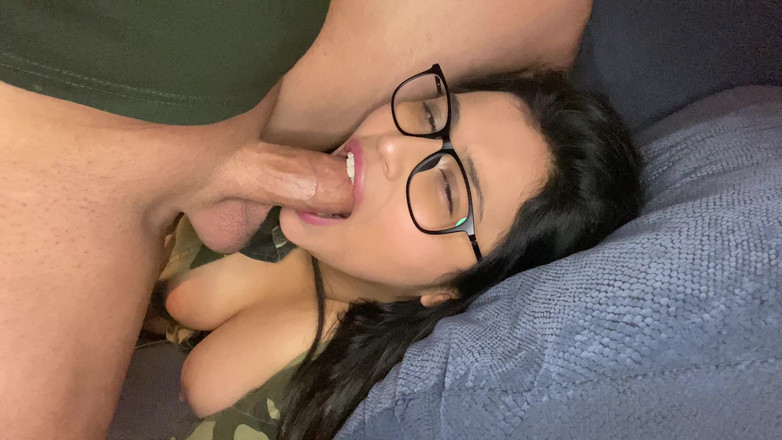 Mamicolombiana: Militaire stiefmoeder krijgt pik!