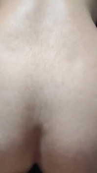 Najdu svou nevlastní sestru v jejím pokoji a dal ji do 1