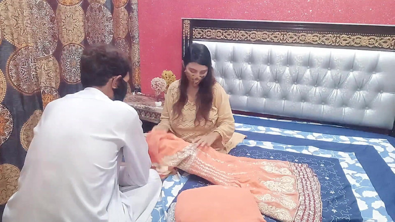 HotQueenPk: Indiancă desi bhabhi Kam Krti Thak Gai Dever Ny Lund...