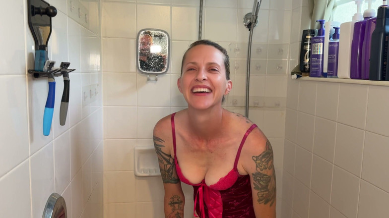 Mila Mynx: Pissing in My Victorias Secret Lingerie