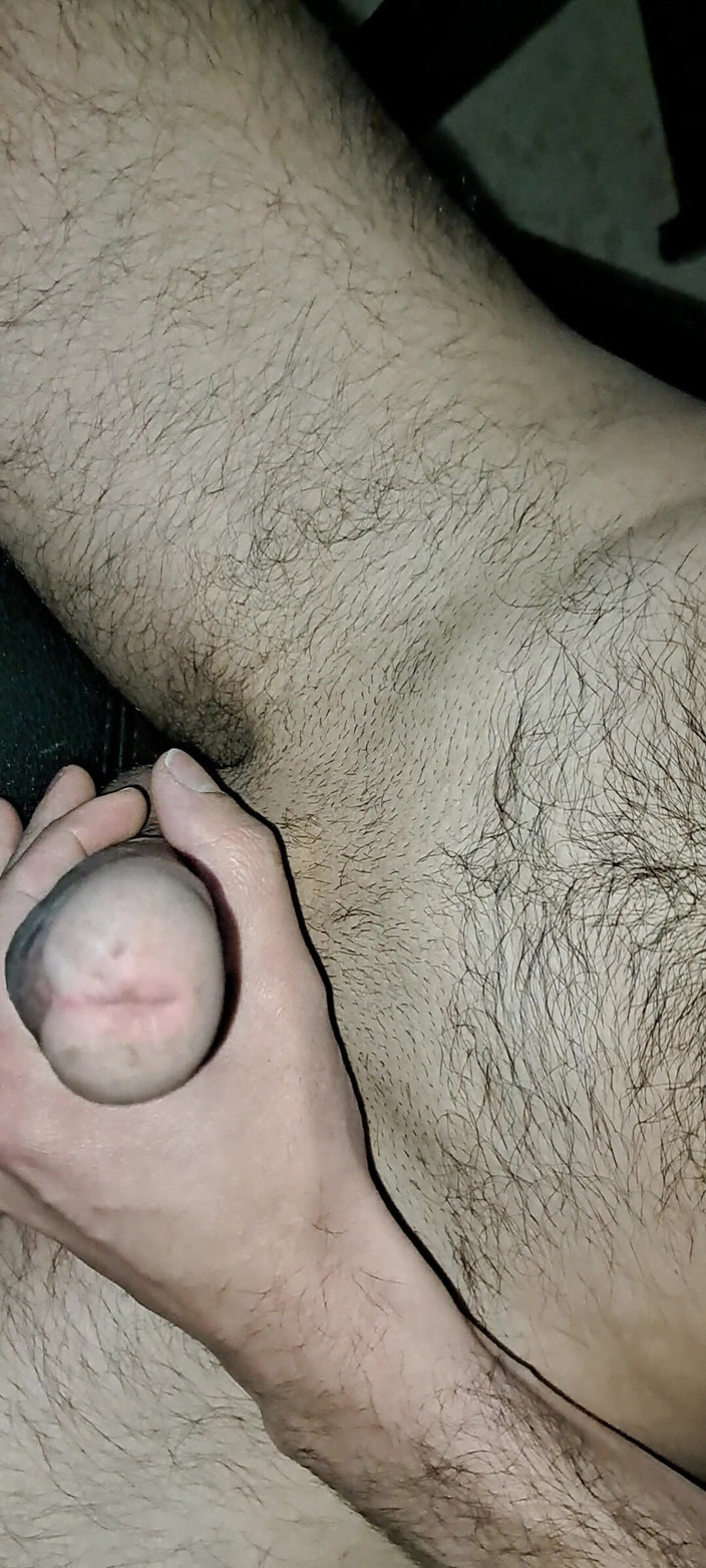 Whisky33: Eu me masturbo assistindo pornô.