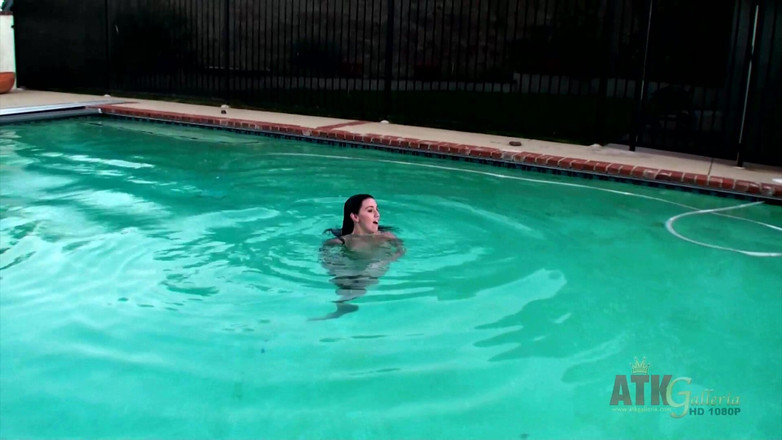 ATKIngdom: 舞台裏