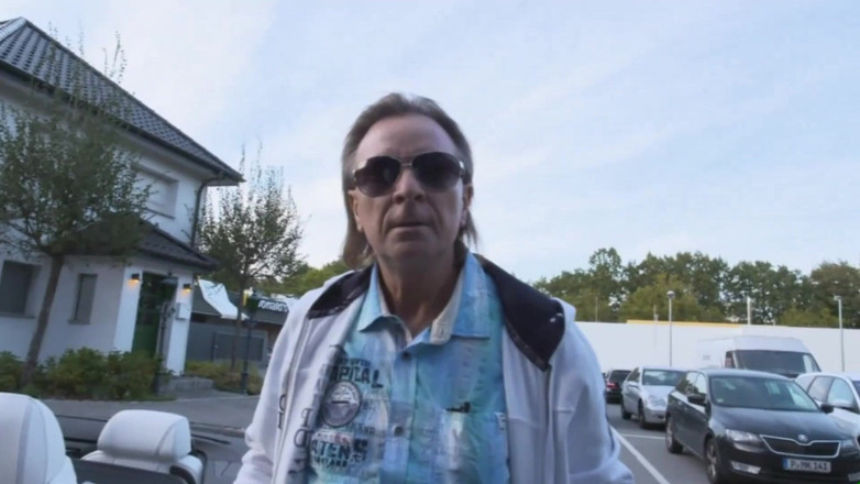 Deutschland porn: セクシーなブロンド素敵な体が積によって彼女のstepfather's Friend with Hard Cock