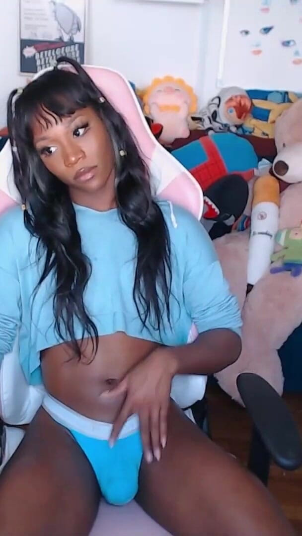 Vanniall: Sticky Cumshot Self Facial by Black Trans Girl Vanniall