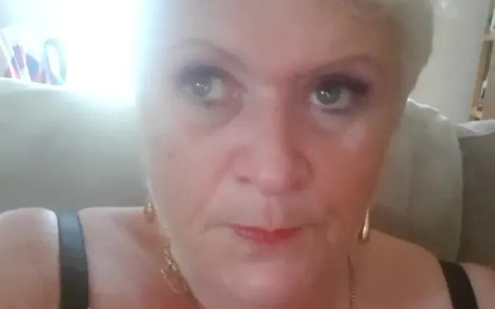 Uk Joolz: Stream Started 10/11/2019 08:32 Am