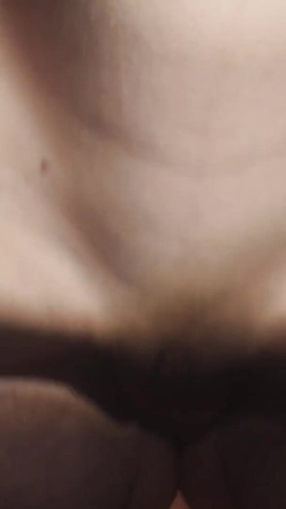 Wet Pussy Fuck: He quickly fucked and cum riskily inside her pussy crampie...
