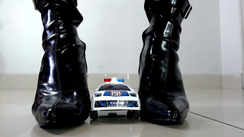 Maeling: Domme Giantess Latex Boot Stomped Crushed Cop Car