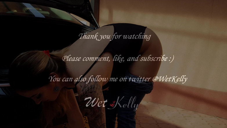 Wet Kelly: 热辣的干屁股和射在蓝色牛仔裤上