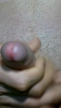 Szarpię się i liżę moją spermę