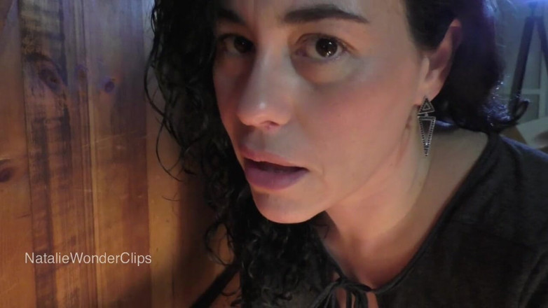 Natalie Wonder: Ma belle-mère vous emmène au gloryhole