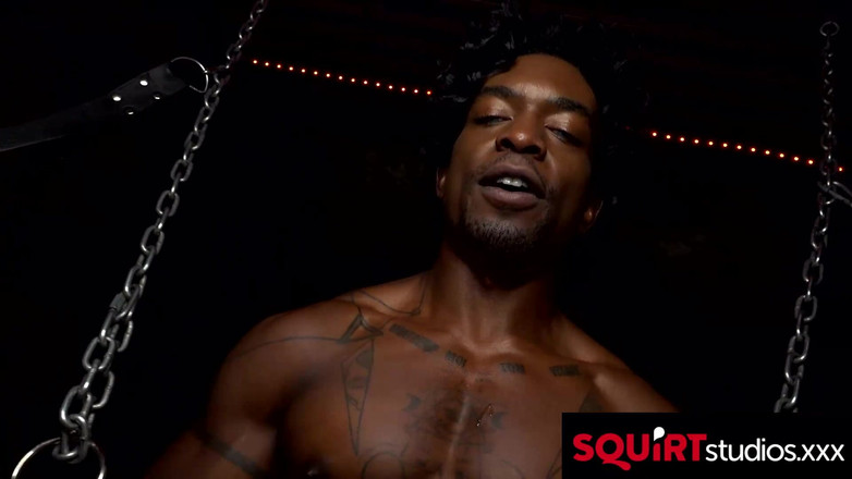 Squirt Studios: Piercad Jordan Jameson förstör Sage Roux i sex Sling