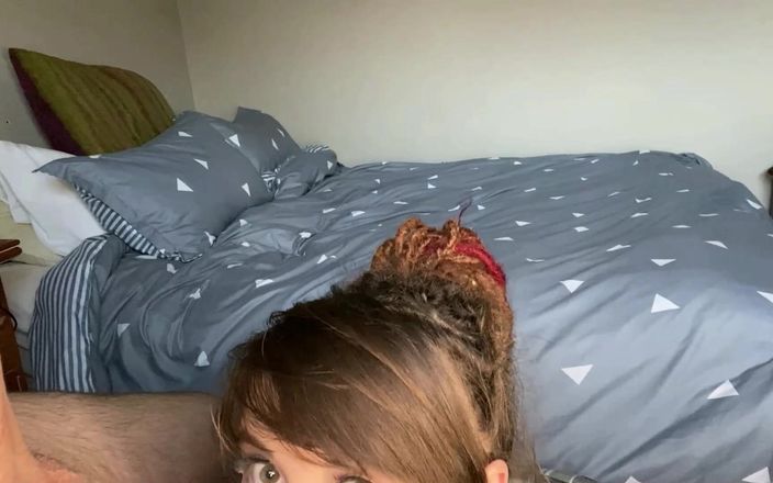 Olivia Jarden: Une pipe baveuse d’Ahegao en POV pour vous !