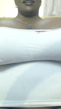 Giant Titsplay & Moaning Fetish