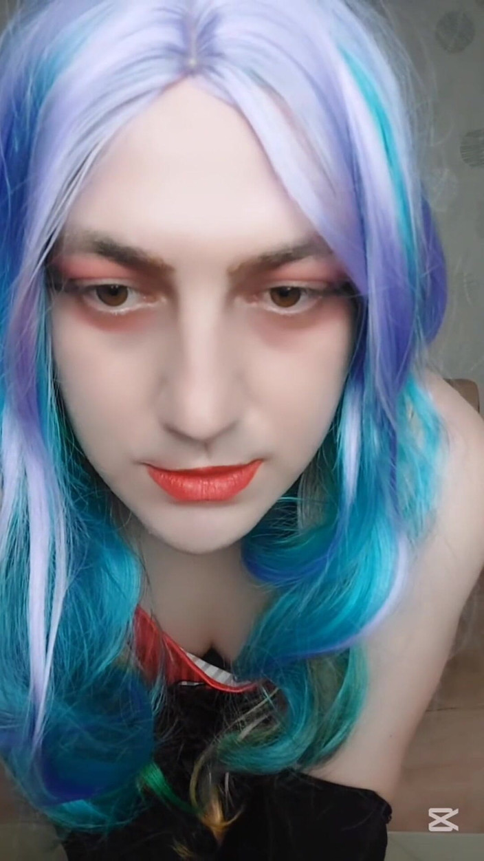 Kitty_Cross: bbw 金发femboy 模特角色扮演者