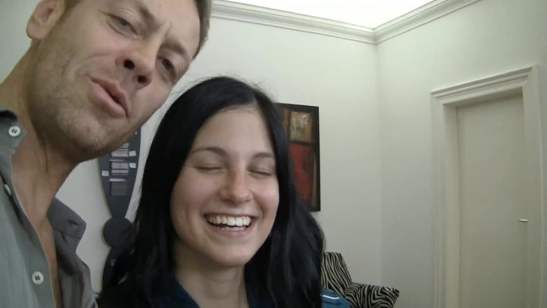 Rocco Siffredi porn: Pornostar scopa la nuova e fresca ragazza bruna
