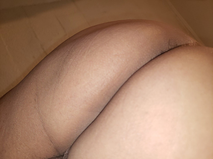 MIMEROMOLE: У нее кончает красивая задница