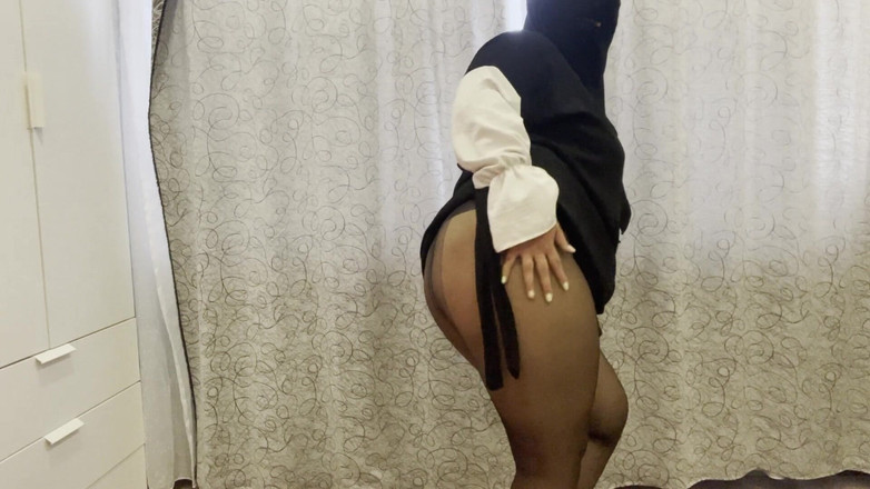 Lux Eva: Adik tiri Maghribi dalam pantyhose tanpa seluar dalam