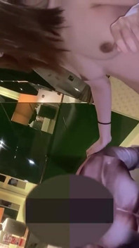 Małe wizualne piękno intensywne język całuje nonstop makeout szaleć z bliska