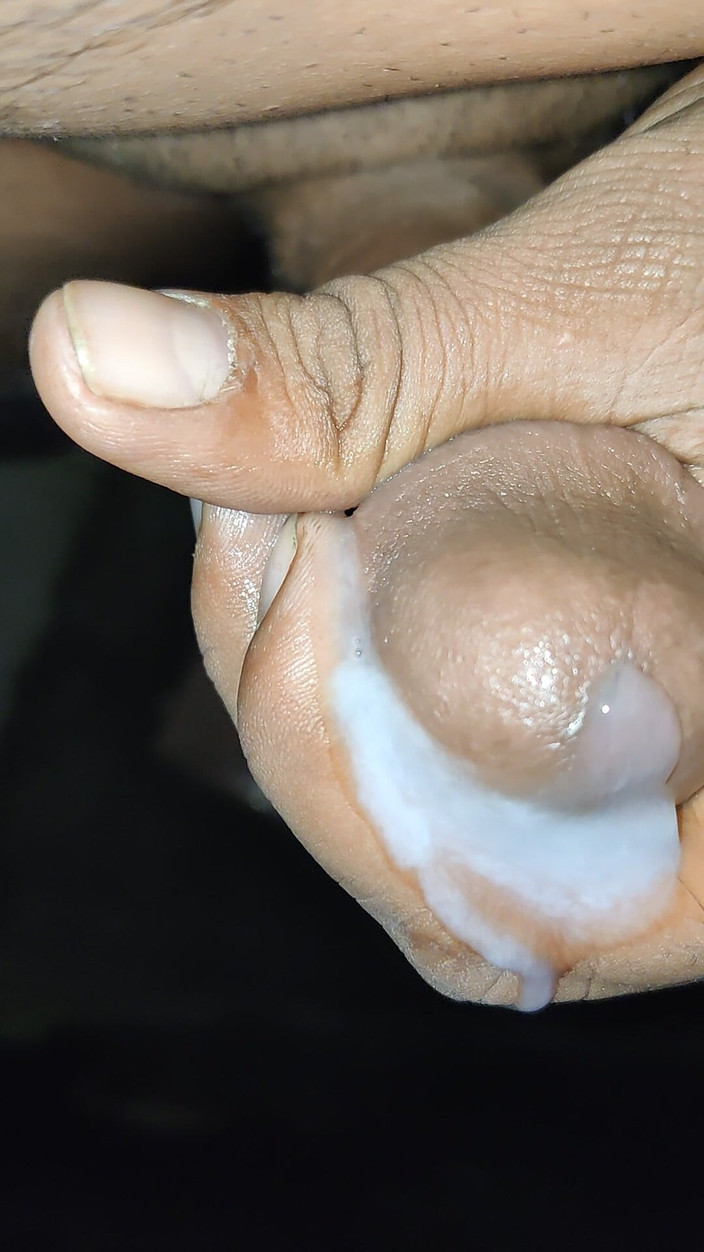 Horny Rocky: Lần đầu tiên sục cu của tôi