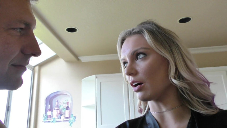 Perv Milfs n Teens: Kenzie Taylor tidak puas dengan batang besar Jerry jauh ke...