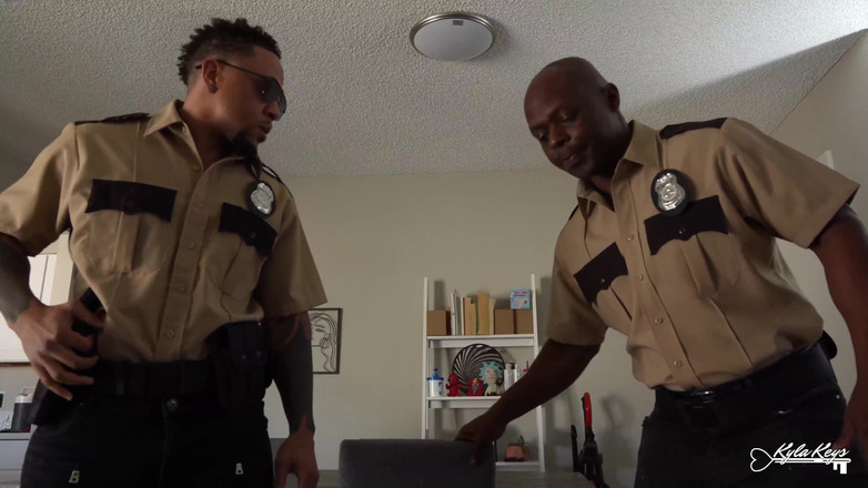 Kyla Keys: 詮索好きな隣人