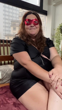 Velká vdaná žena dává anální sex muži s tlustým penisem v domě paroháčů