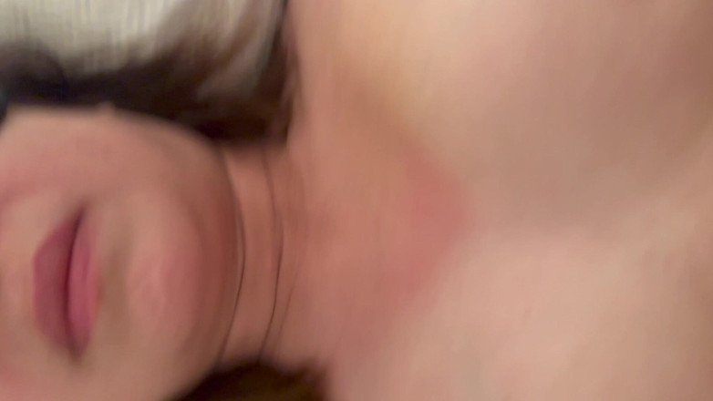 Erin and Andy: 欲火中烧的继妹由erin luvin干老继兄
