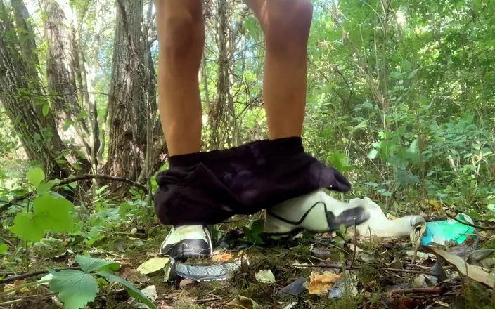 Idmir Sugary: Step on Used Condoms, Bottles, Leaves, Branches and Jerk off -...