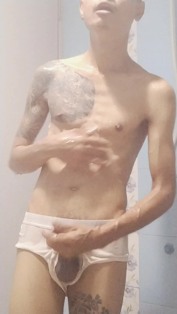Cute boy all: Duşta tek başına mastürbasyon yapıyor