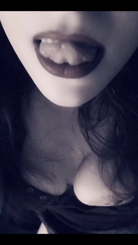 A Little Bit of Stepmommy Roleplay While Sexting