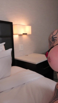 Lacey Jayne wordt gecreampied na een celibaatpauze