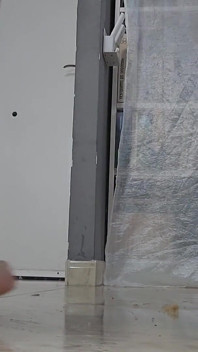 Rozbíjení banánů nohama