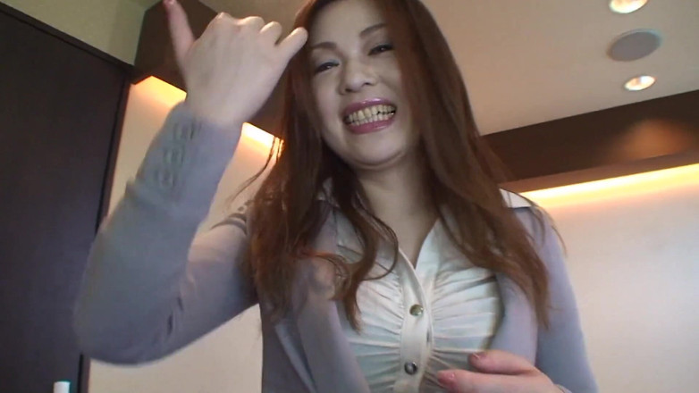 Japan Lust: Busty Japanese MILF Yuki Omura
